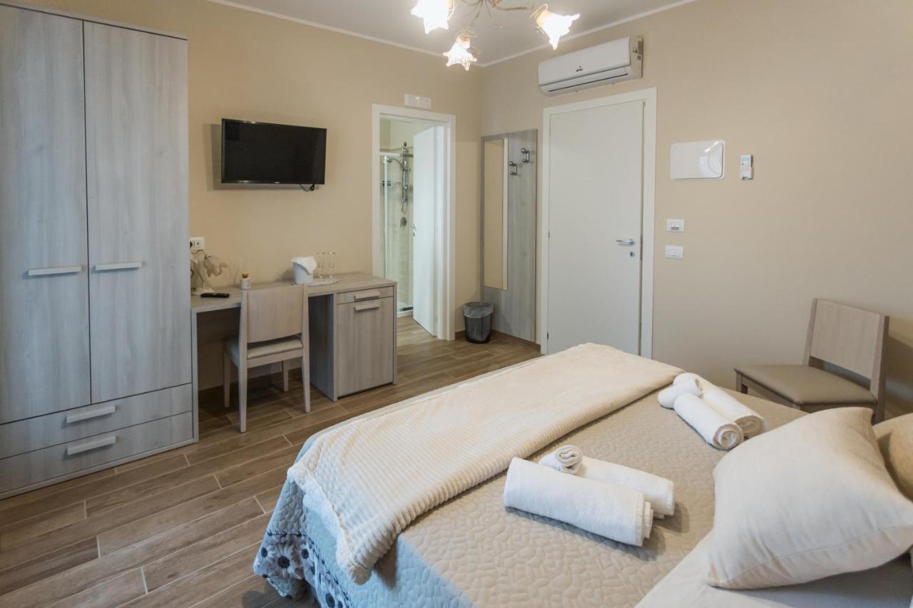 Oasi Perla Del Mare Rooms 아치카스텔로 외부 사진